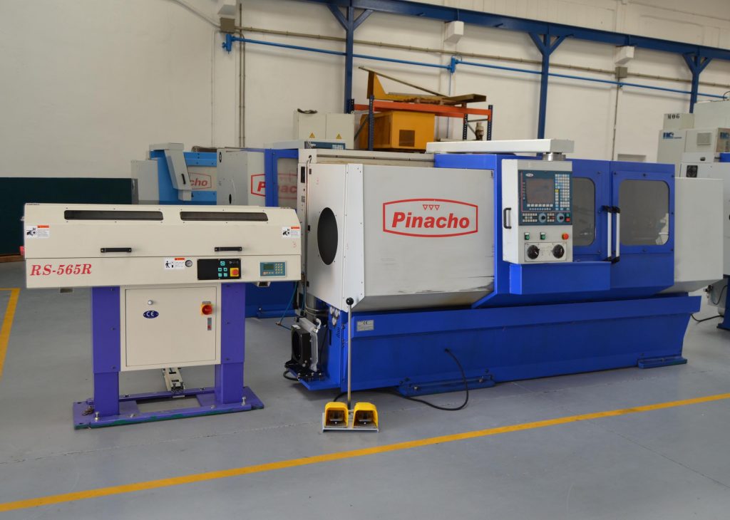 Second Hand Pinacho Mustang SK-200 CNC Lathe