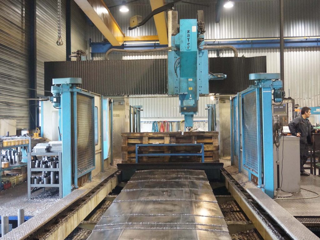 Used Bridge Type milling machine Zayer FPU-11000