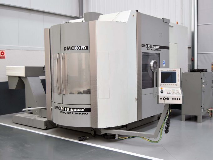 DMG DMU 80-FD ( 5 ejes continuos con cambio de palet)