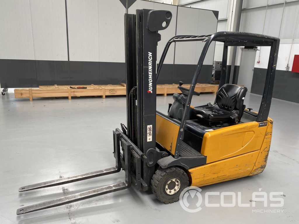 Used Jungheinrich forklift